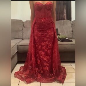 Elegant Red Strapless Prom Dress